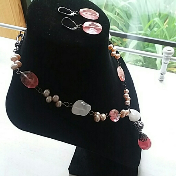 Artisan: B. Aston Necklace and Earrings Set - Picture 6 of 6